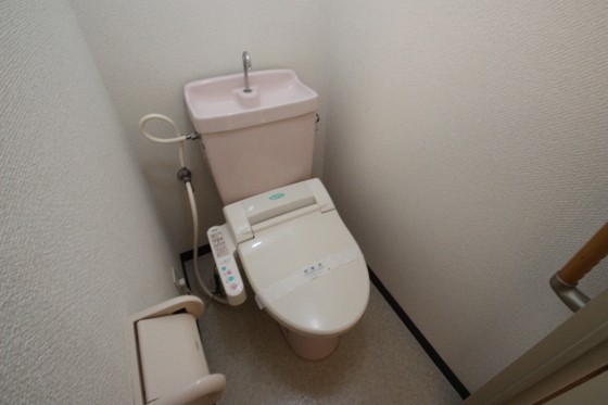 トイレ　※別部屋の写真です