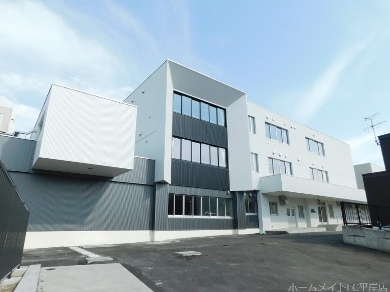 小学校　札幌市立澄川小学校（小学校）まで356m