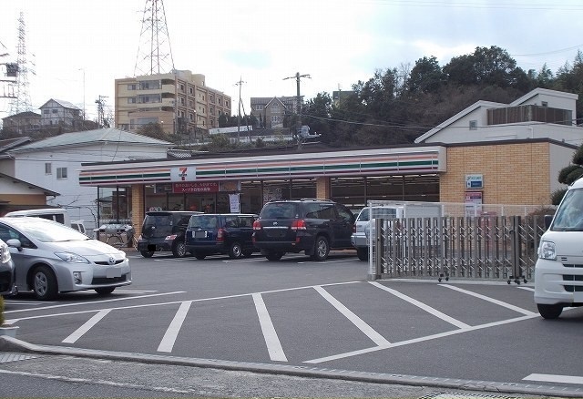 コンビニ　セブンイレブン多古店（コンビニ）まで220m