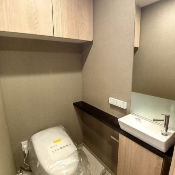 トイレ　※別部屋の参考写真です。