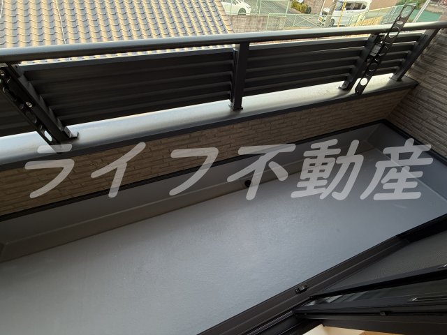 バルコニー　外からの目が気にならないバルコニーで洗濯物が干せます