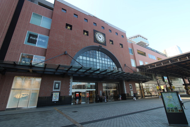 ショッピングセンター　アミュプラザおおいた（ショッピングセンター）まで850m