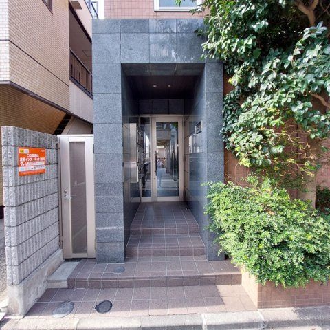 エントランス　共用部分も大変綺麗★