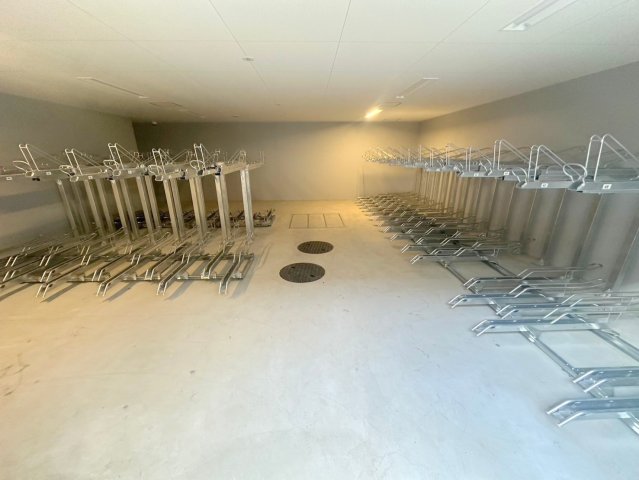 駐車場　敷地内には入居者専用の駐輪スペースもあります。