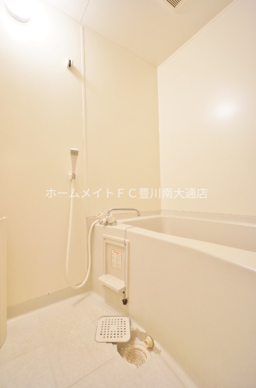 バス・シャワールーム　同型別部屋写真