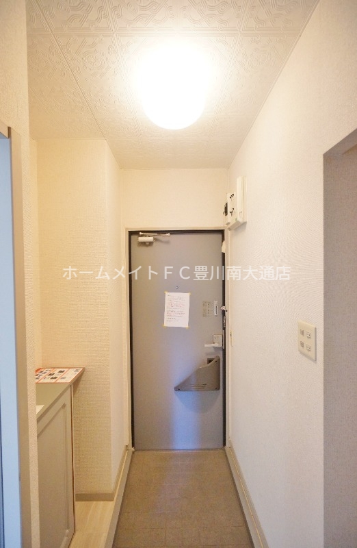 玄関　同型別部屋写真