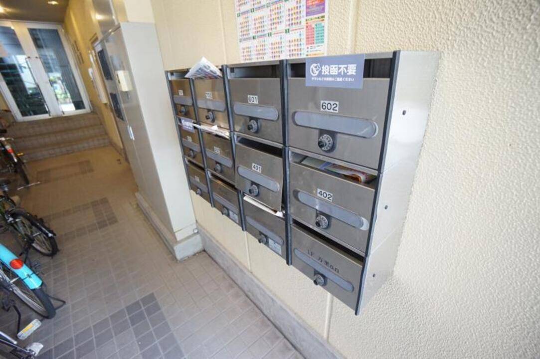 エントランス　メールBOX