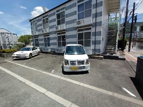 駐車場　駐車場は別料金となります。