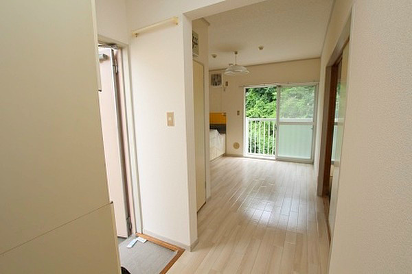 玄関　シューズボックス完備の玄関です。