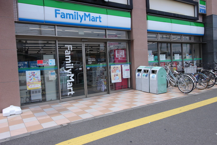 コンビニ　ファミリーマート稲城長沼駅前店（コンビニ）まで170m