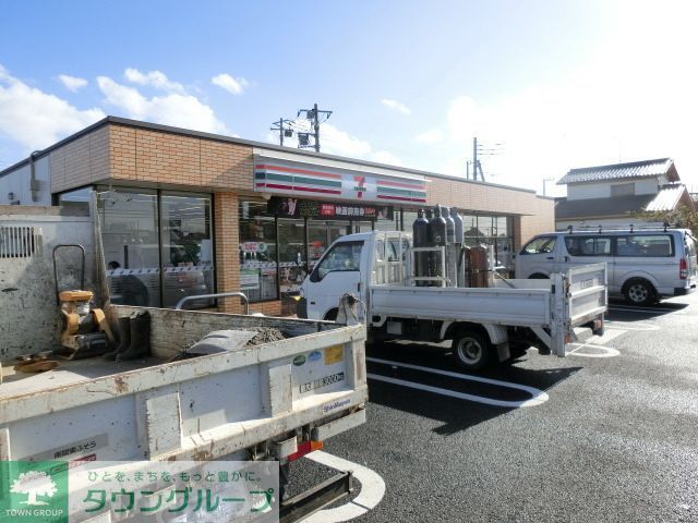 コンビニ　セブンイレブン（コンビニ）まで720m