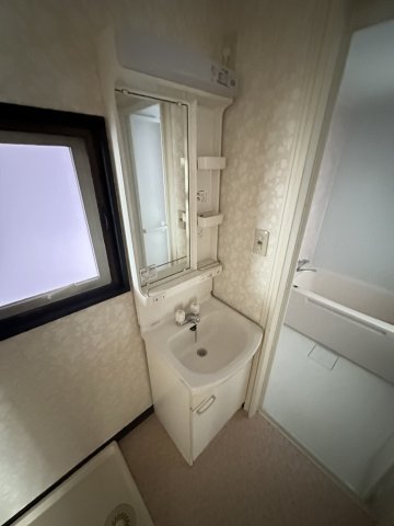 洗面設備　別部屋写真参考