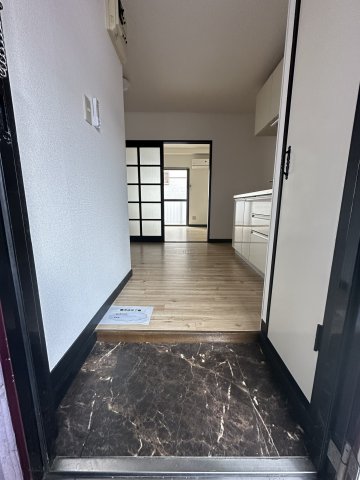 玄関　別部屋写真参考
