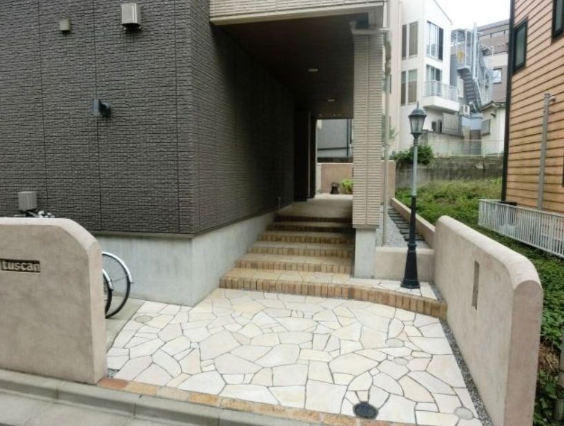 ロビー　★《見学予約受け付け中》設備充実のハイグレード賃貸マンション