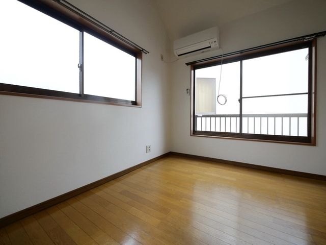 その他部屋・スペース　★二面採光の明るいお部屋です★