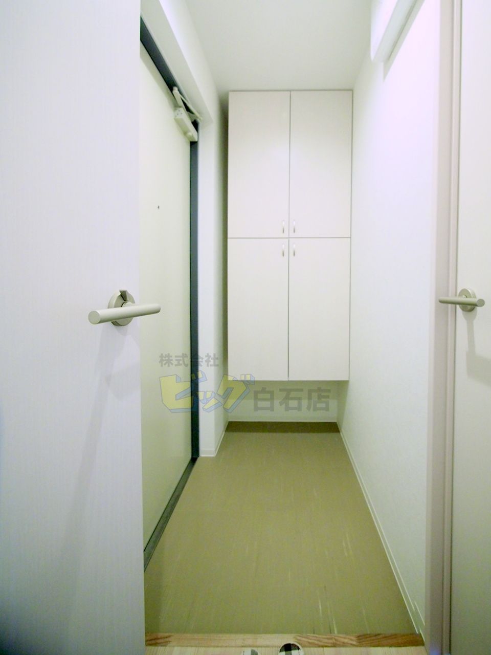 玄関　広々とした玄関です♪