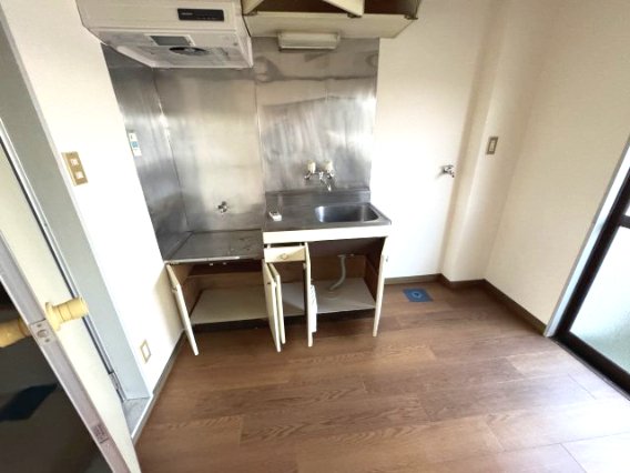 キッチン　※写真は別室です