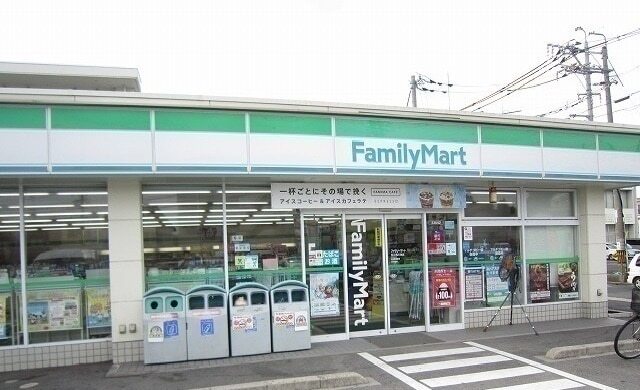 コンビニ　ファミリーマート西川津店（コンビニ）まで550m