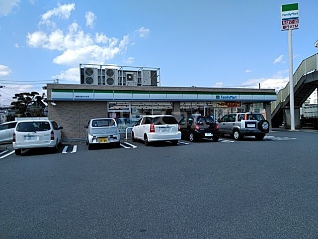 コンビニ　ファミリーマート 新富士駅みなみ店（コンビニ）まで1187m