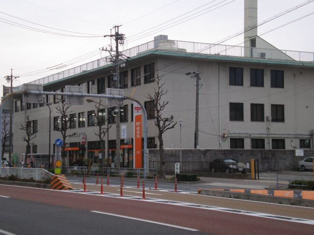 郵便局　東郵便局（郵便局）まで440m