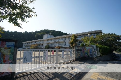 小学校　白橿小学校（小学校）まで432m