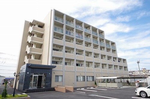 建物外観　イースト　アヴェニュー