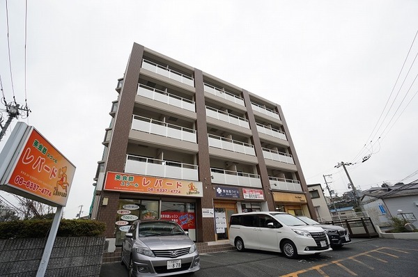 建物外観　オンライン内覧実施中