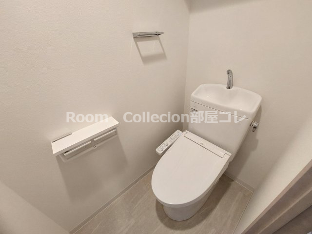 トイレ　※同物件他部屋写真 反転の場合有