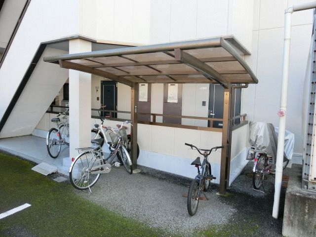 その他共有部分　屋根付駐輪場