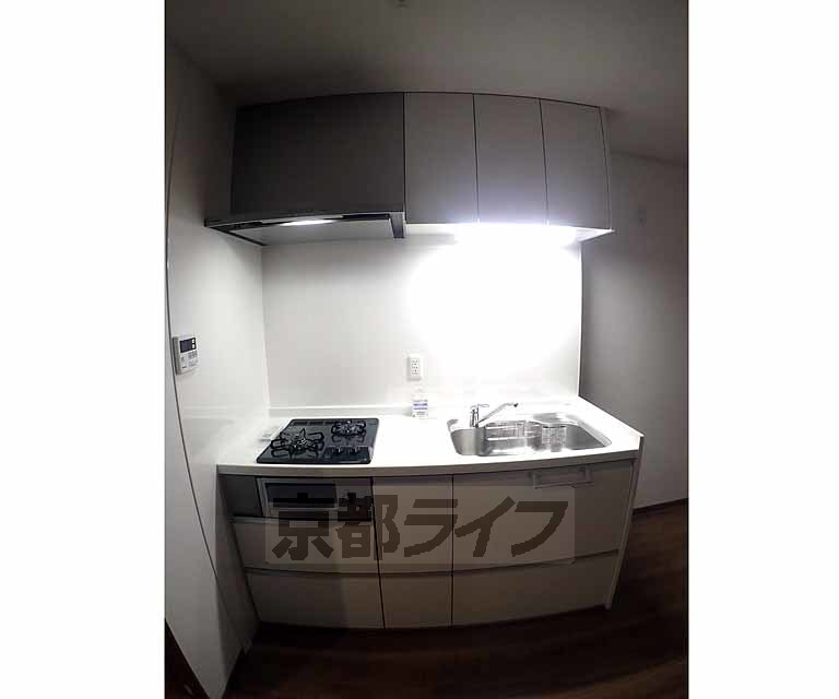 キッチン　二口ガスコンロ付いてます