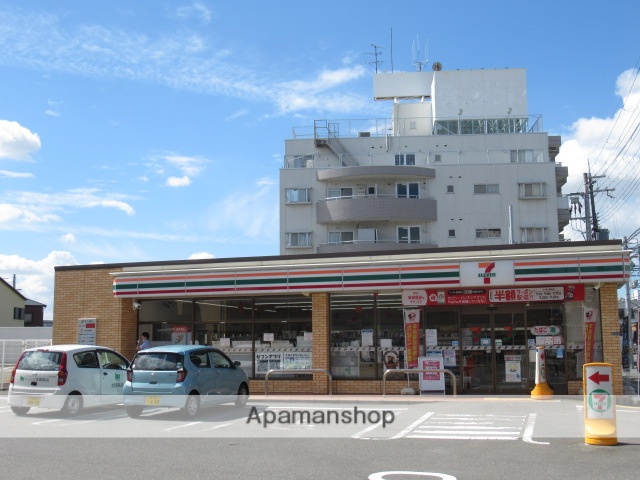 コンビニ　セブンイレブン（コンビニ）まで461m