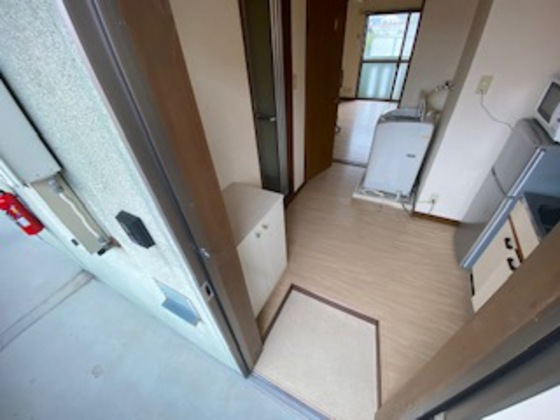 玄関　※別部屋の写真です