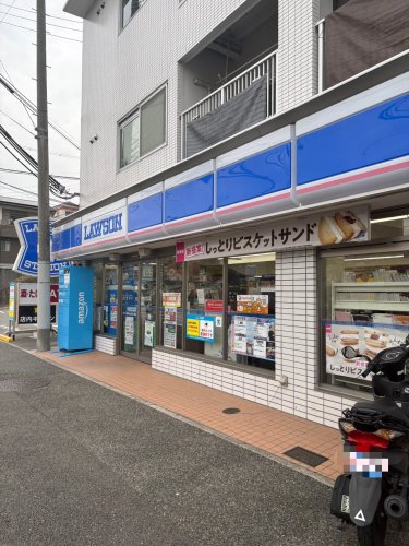 コンビニ　ローソン 長田片山町五丁目店（コンビニ）まで596m