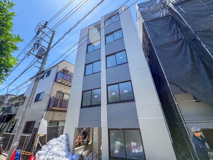 建物外観　建築中
