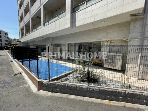 幼稚園・保育園　反町ひかり保育園（幼稚園・保育園）まで200m