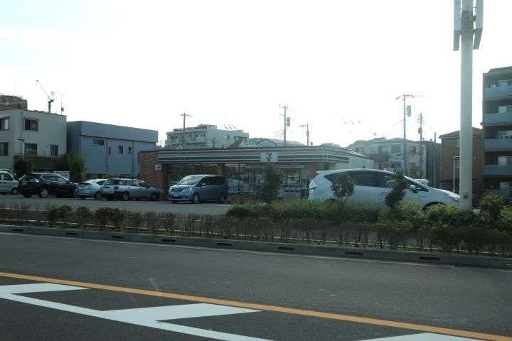 コンビニ　セブンイレブン江戸川篠崎町2丁目店（コンビニ）まで190m