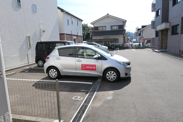 駐車場　敷地内駐車場（空き要確認）♪