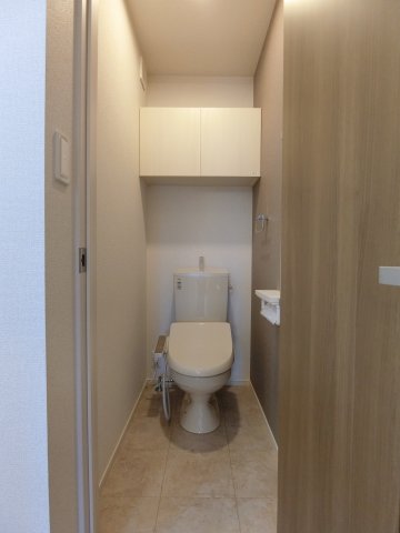 トイレ　イメージB102号室の写真（反転あり）