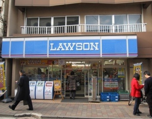 コンビニ　ローソン武蔵新田駅前店（コンビニ）まで182m