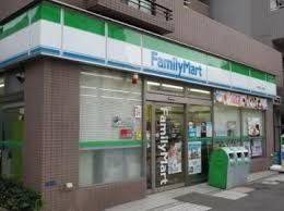 コンビニ　ファミリーマート赤羽二丁目店（コンビニ）まで160m
