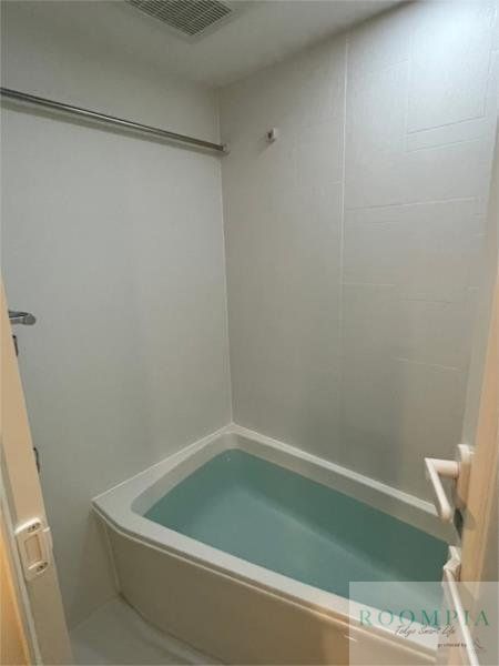 バス・シャワールーム　※同タイプの別のお部屋です。