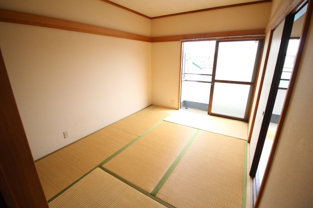 ハイツたかはしの居間写真