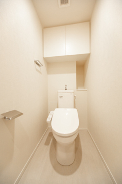 トイレ　※写真は同タイプ住戸です。