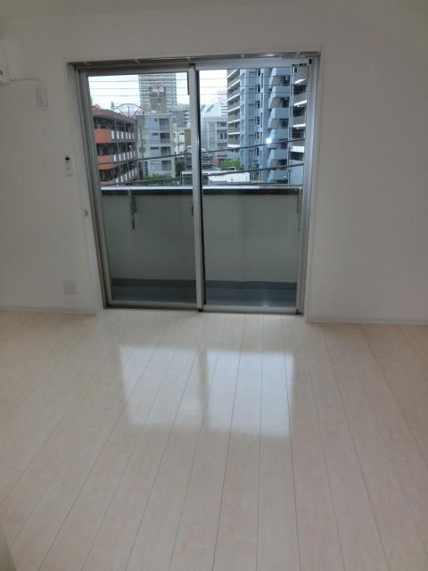 その他部屋・スペース　広々とした居室
