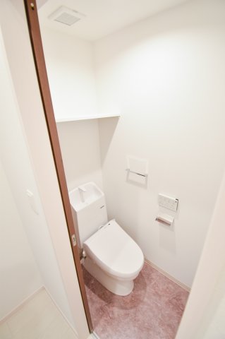 トイレ　清潔感があるトイレです。入るとホッとする、そんな空間。