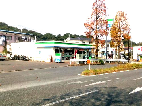 コンビニ　ファミリーマート鶴見上末吉店（コンビニ）まで269m