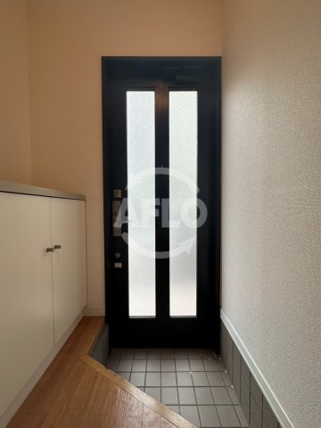 玄関　ライラック野江　玄関