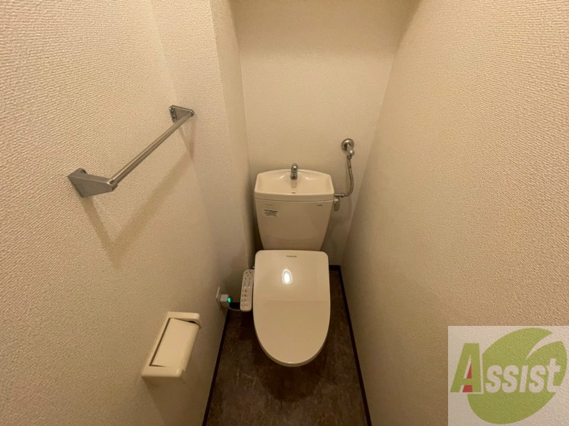 トイレ　トイレです。ウォシュレット付を探している方、おすすめです。