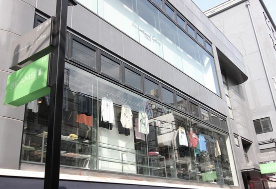 ショッピングセンター　BEAMS　T原宿（ショッピングセンター）まで136m