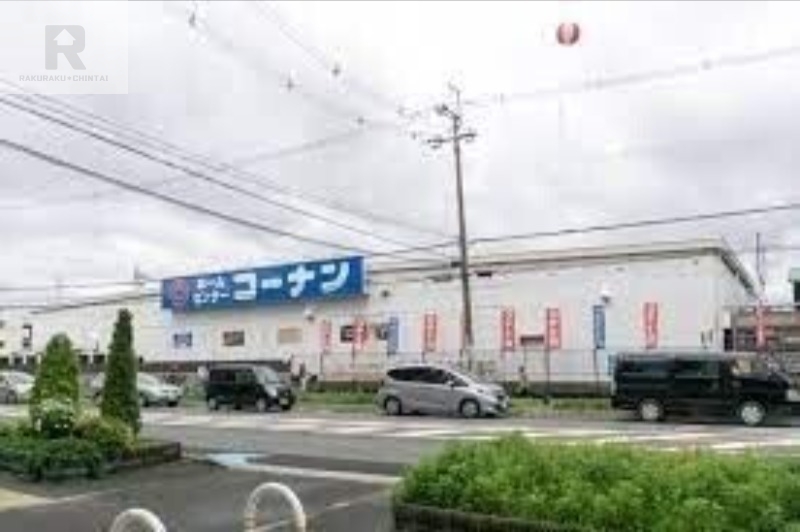 コンビニ　ファミリーマート枚方御殿山駅前店（コンビニ）まで477m
